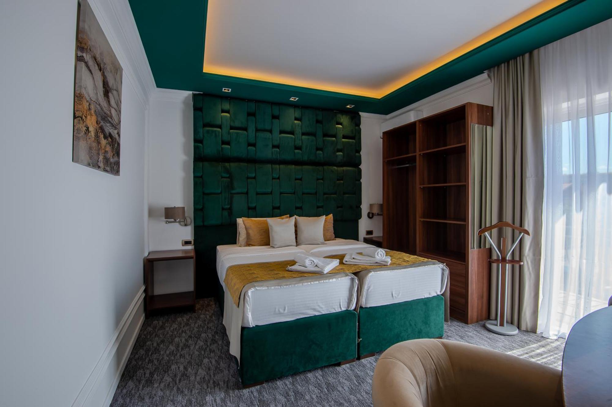 Hotel Ideall Podgorica Kültér fotó