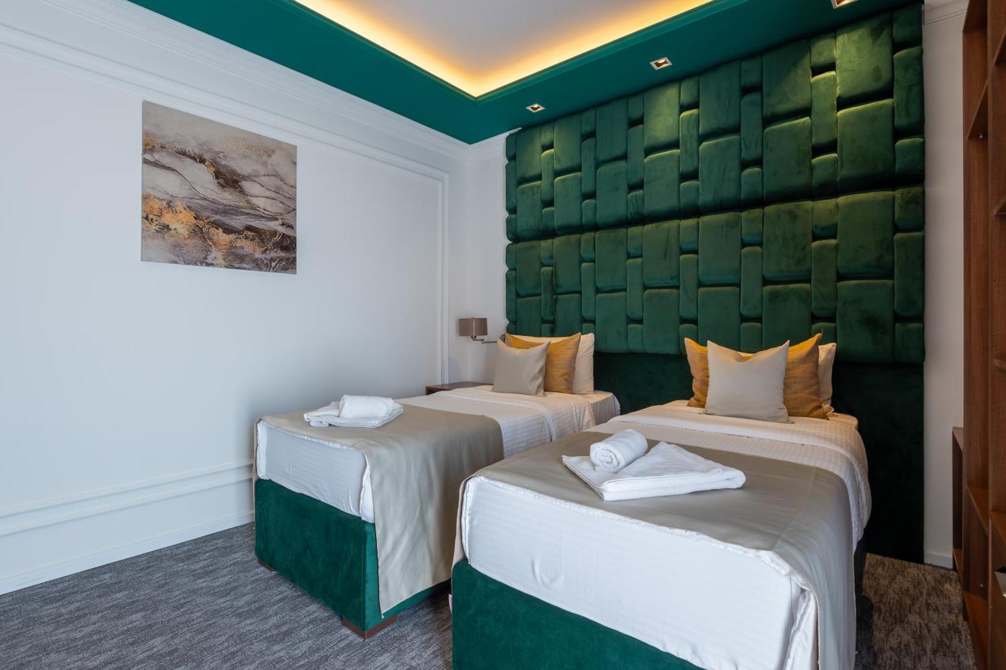 Hotel Ideall Podgorica Kültér fotó