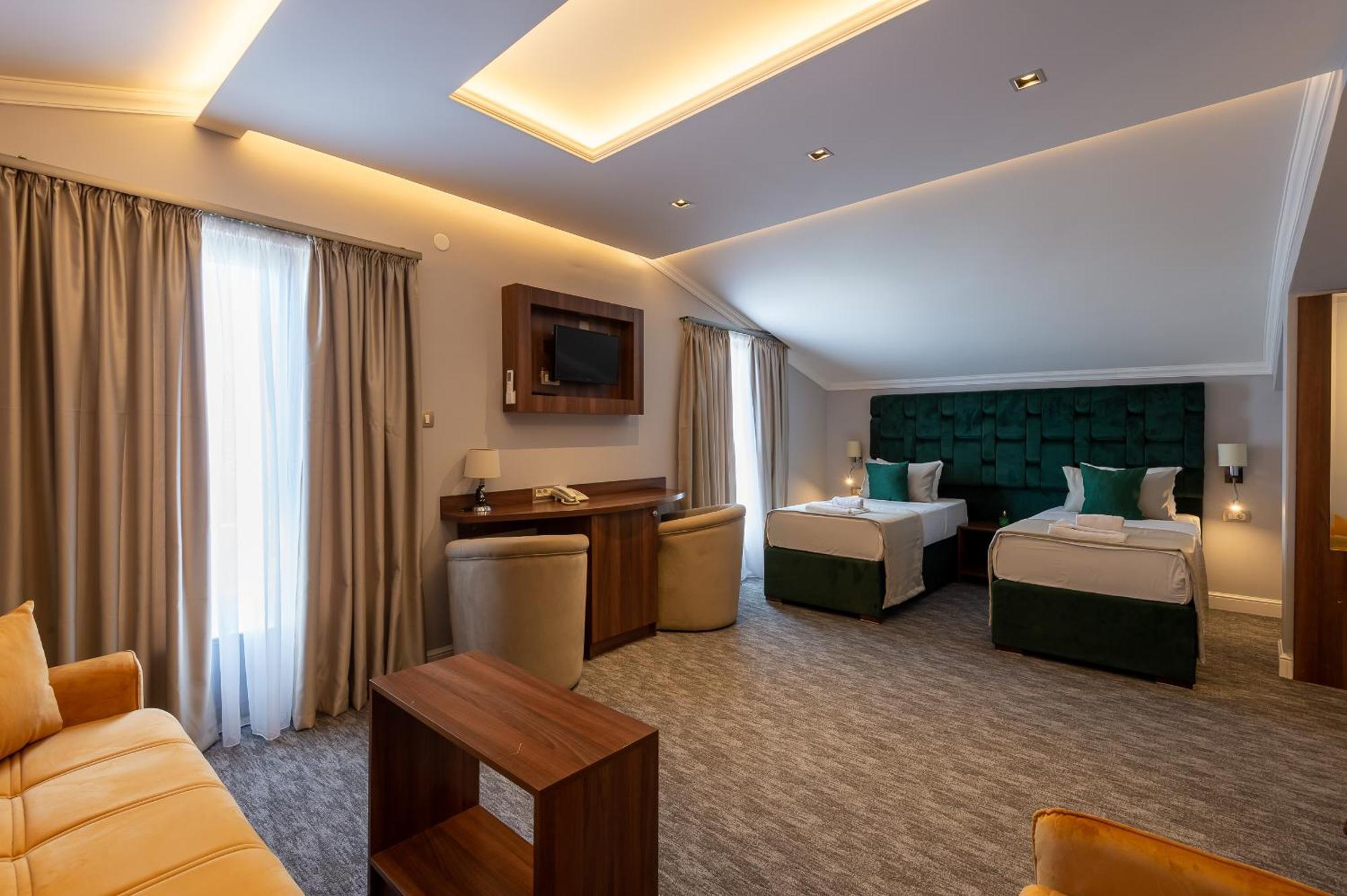 Hotel Ideall Podgorica Kültér fotó
