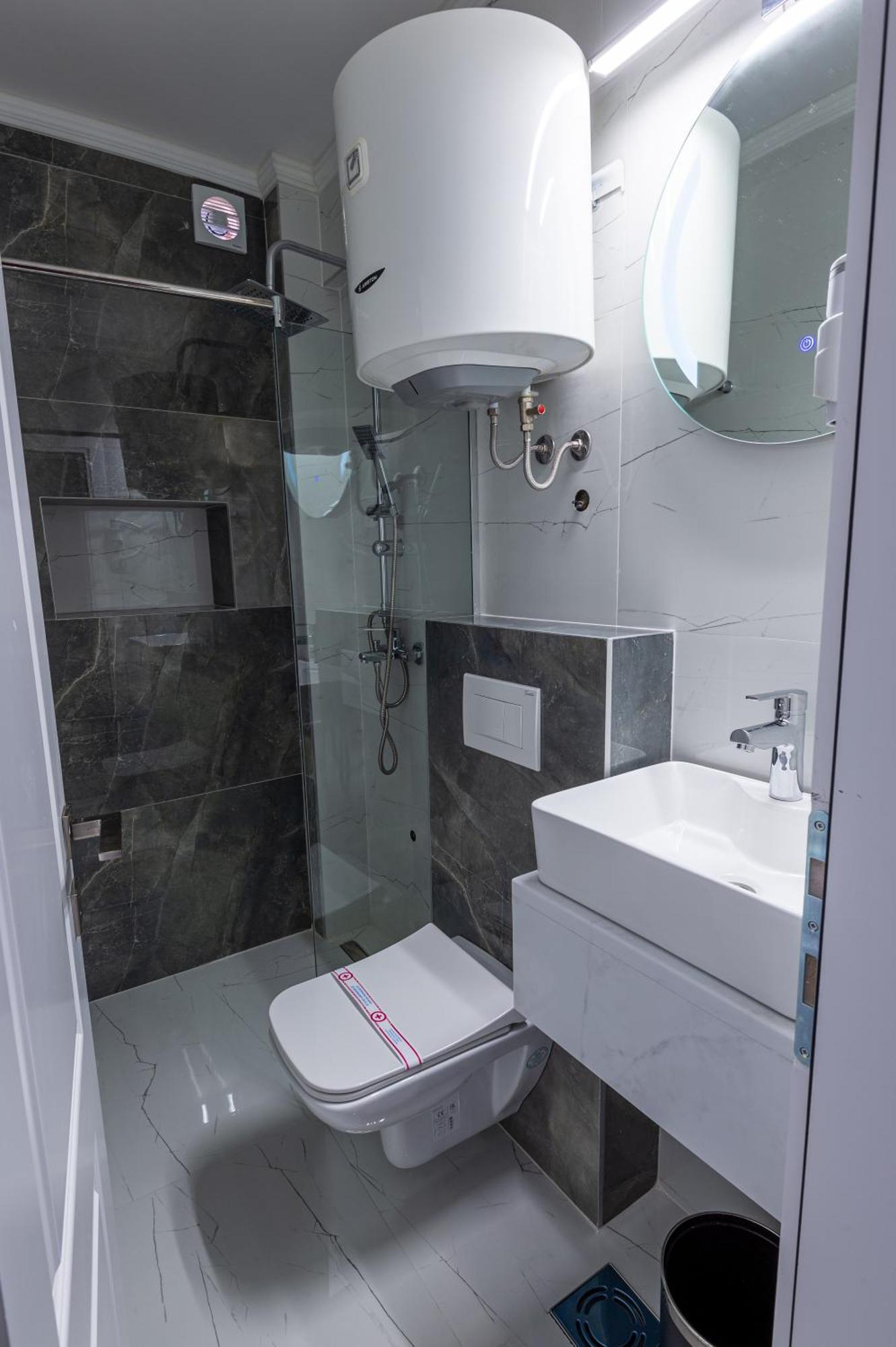 Hotel Ideall Podgorica Kültér fotó