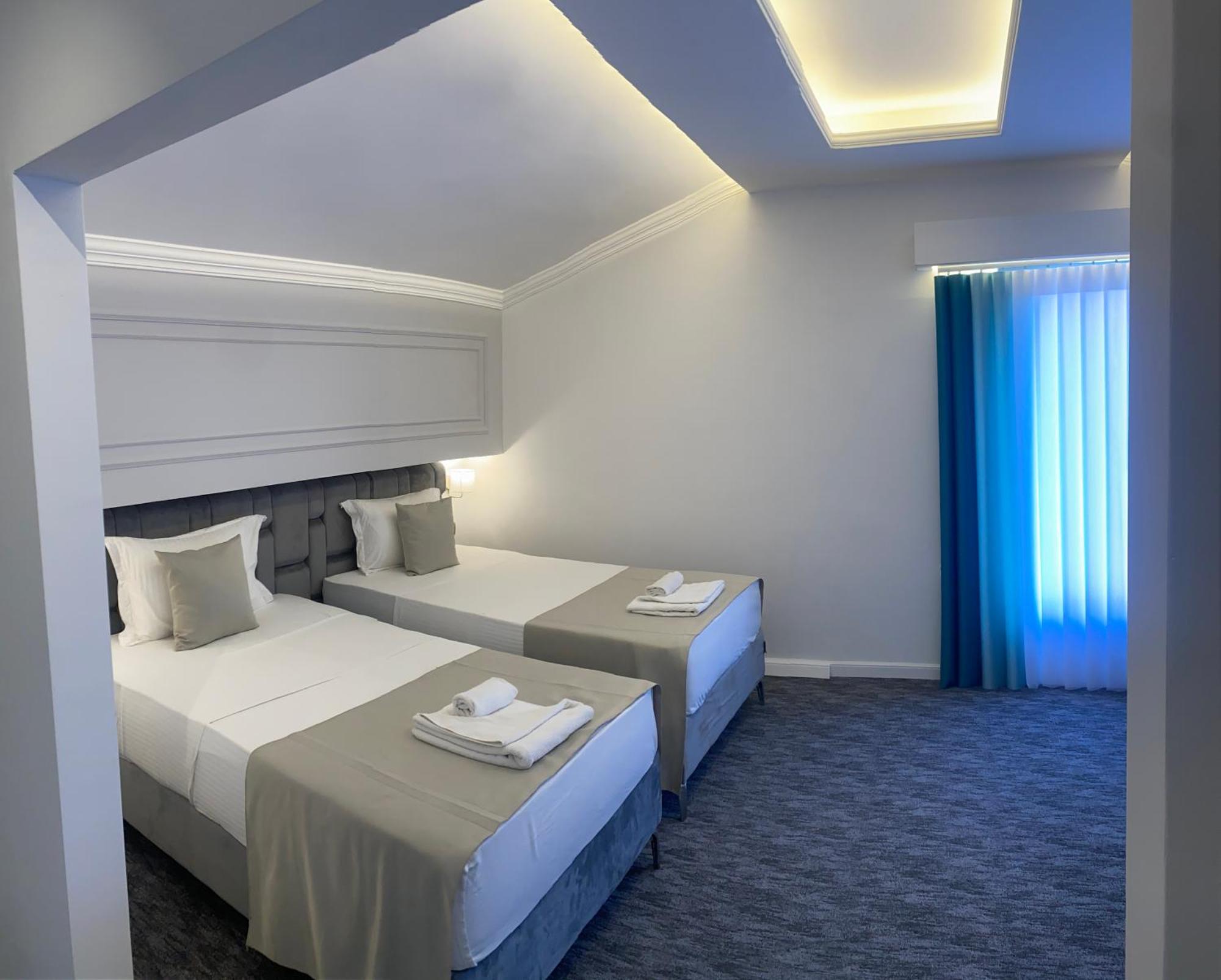 Hotel Ideall Podgorica Kültér fotó